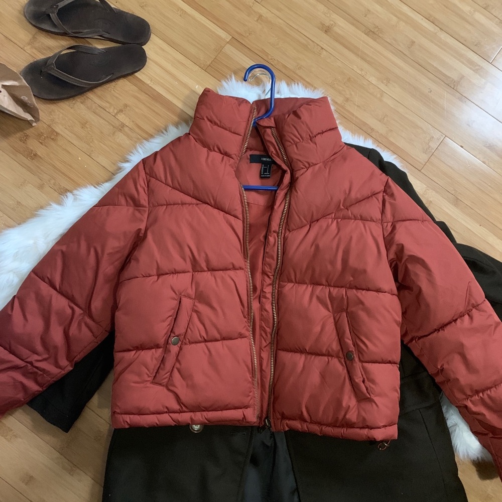 Cropped puffer jacket